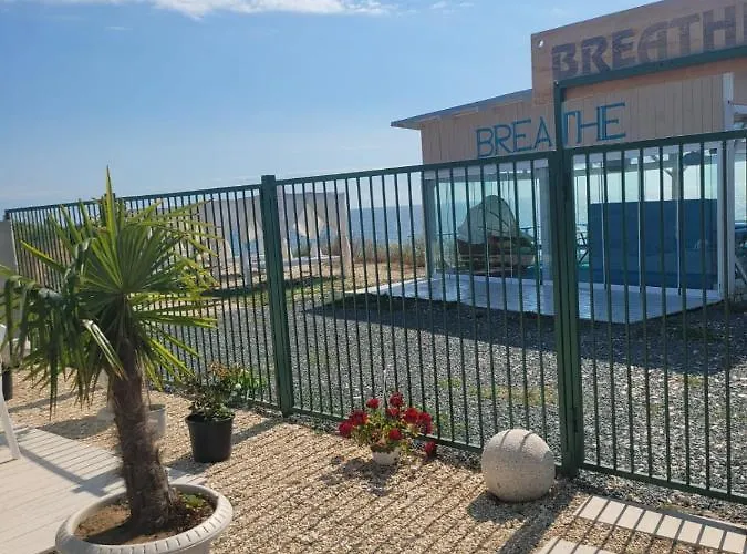 Breathe בית הארחה ואמה וקה